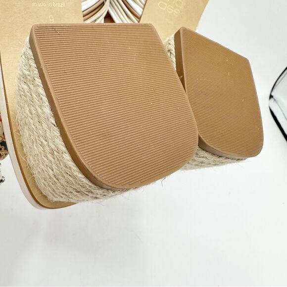 Andre Assous Cream/Tan Kelsie Twist Mule Slide Jute Chunky Heel Sandal (Women) 9 - Picture 14 of 15